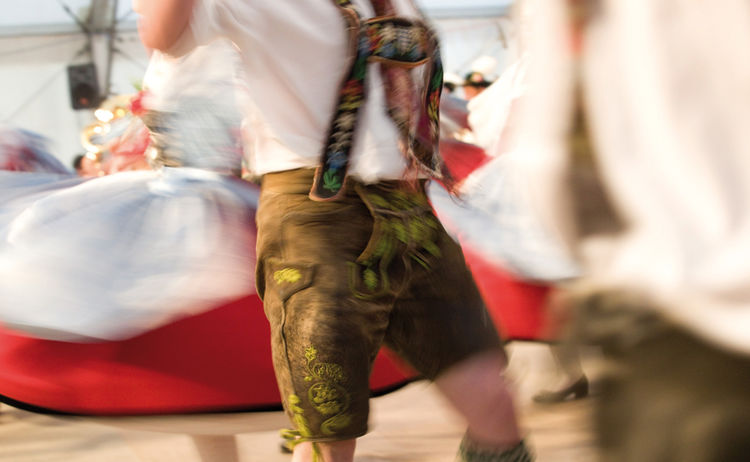 Garmisch Partenkirchen Plattler Brauchtum Copyright Gapa Web